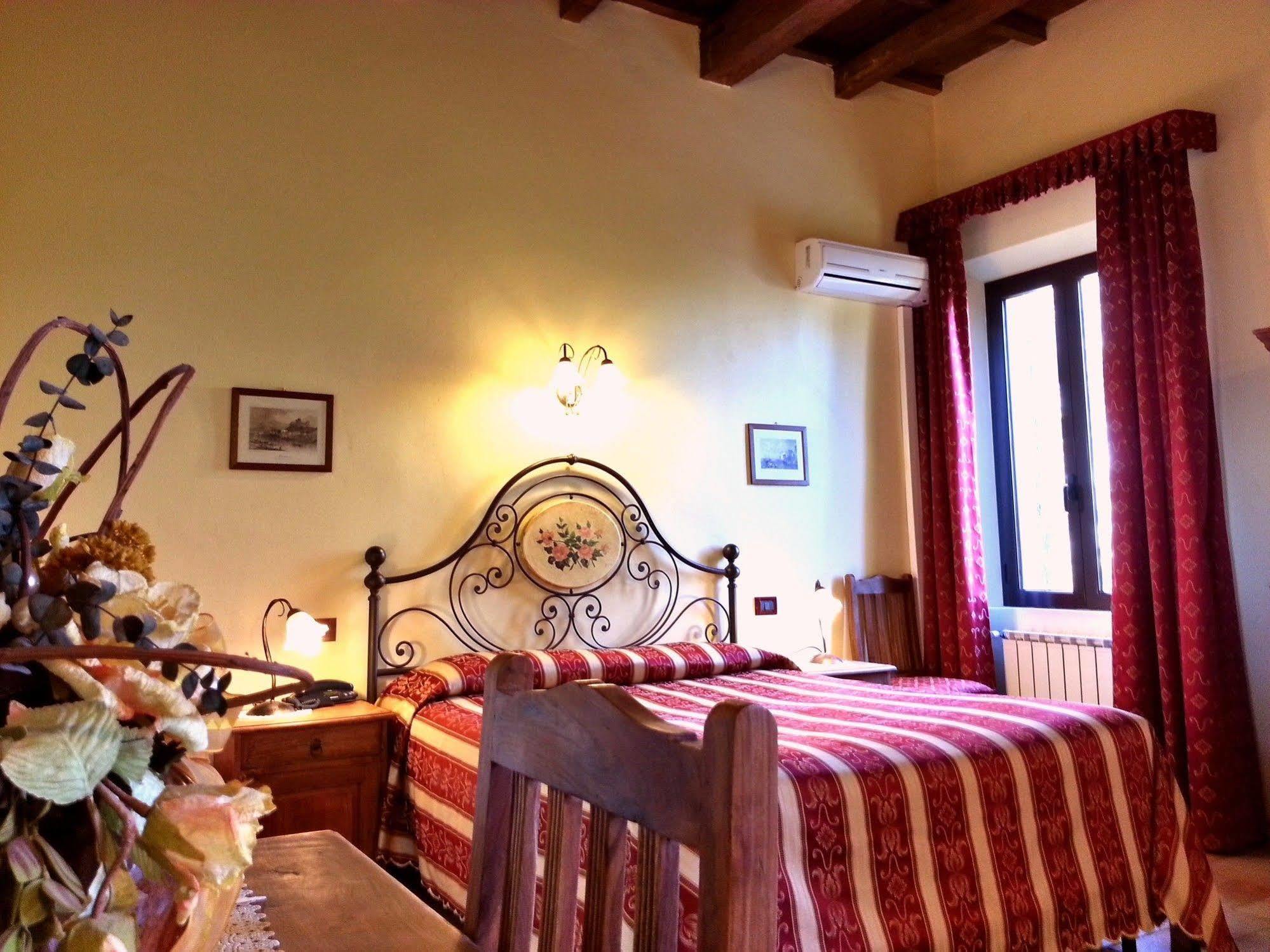 Hotel Antico Casale Vigarano Mainarda Exterior foto